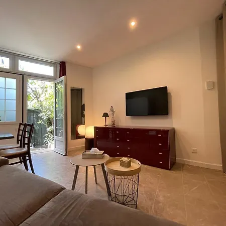 A 1km Du Midi Et Palais Des Festivals - Centre Avec Cour Exterieur Privee Cannes